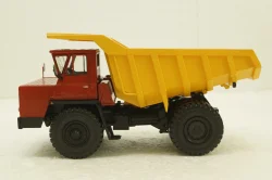 Белаз-540А карьерный самосвал, красный/желтый, Н002, Наш Автопром 1:43