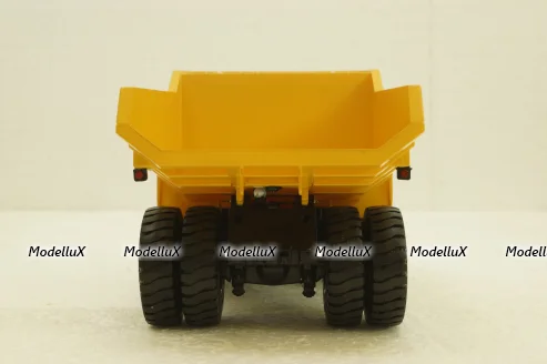 Белаз-540А карьерный самосвал, красный/желтый, Н002, Наш Автопром 1:43