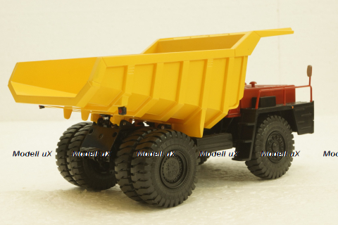 Белаз-540А карьерный самосвал, красный/желтый, Н002, Наш Автопром 1:43