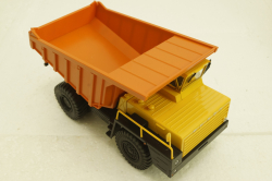 Белаз-7510 карьерный самосвал, желтый/оранжевый, Н005, Наш Автопром 1:43