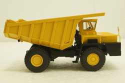 Белаз-7526 карьерный самосвал, желтый, Н006 Наш Автопром 1:43