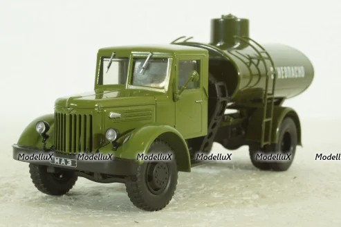 АЦ-8-200 топливозаправщик Маз-200, хаки Наши Грузовики №22, 1:43