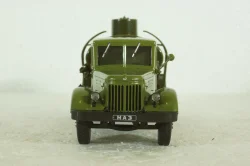 АЦ-8-200 топливозаправщик Маз-200, хаки Наши Грузовики №22, 1:43