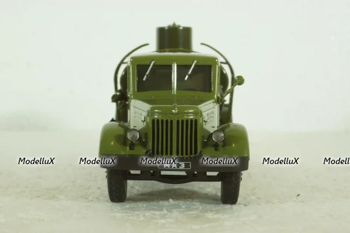 АЦ-8-200 топливозаправщик Маз-200, хаки Наши Грузовики №22, 1:43