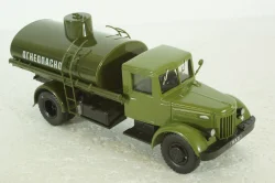 АЦ-8-200 топливозаправщик Маз-200, хаки Наши Грузовики №22, 1:43
