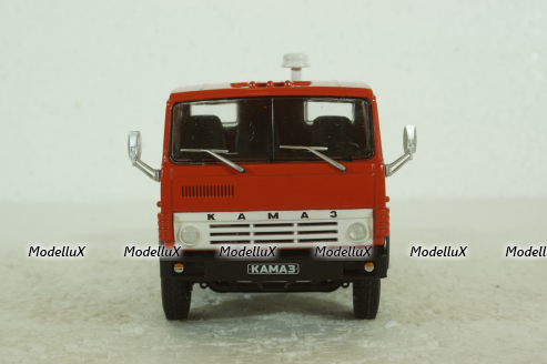 Камаз-54112 тягач, крассный, Автолегенды СССР, Грузовики, 1:43