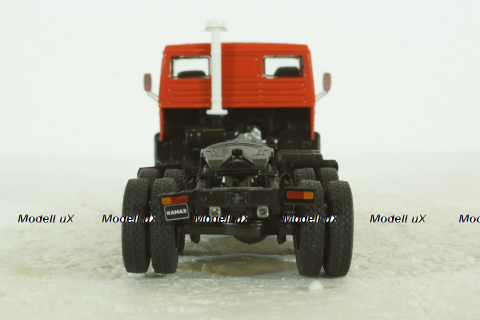 Камаз-54112 тягач, крассный, Автолегенды СССР, Грузовики, 1:43