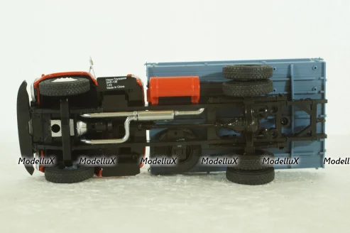 Зил-138 газобалонный, бортовой, красный/синий, Наши Грузовики №37, 1:43