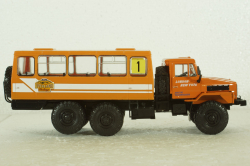 Урал-4322 6х6 Вахтовый автобус, оранжевый, Наши Грузовики №31, 1:43