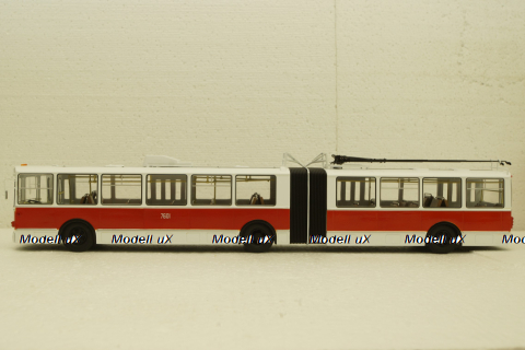 ЗиУ-10 (ЗиУ-683) троллейбус сочленённый - белый/красный, SSM4011, SSM 1:43