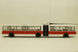 ЗиУ-10 (ЗиУ-683) троллейбус сочленённый - белый/красный, SSM4011, SSM 1:43