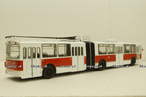 ЗиУ-10 (ЗиУ-683) троллейбус сочленённый - белый/красный, SSM4011, SSM 1:43