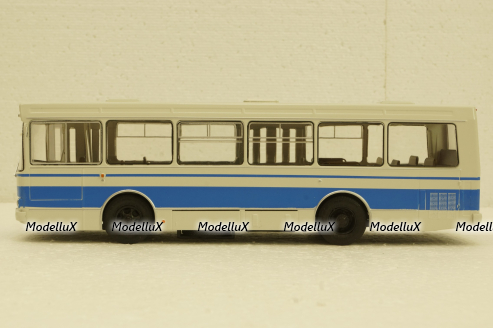 ЛАЗ-4202, арт. 900346, Советский Автобус 1:43