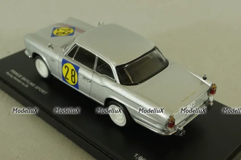 Prince Skyline Sport (BLRA-3) racing version #28, silver, 03233A, Kyosho 1:43 