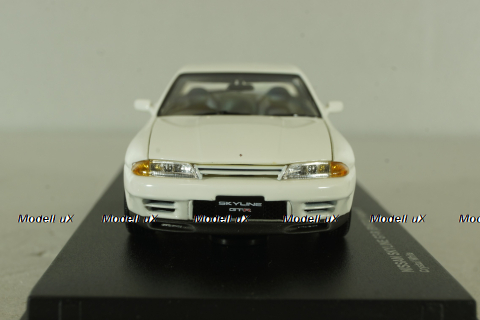 Nissan Skyline GT-R (R32) V-spec II, white, 03222W, Kyosho 1:43