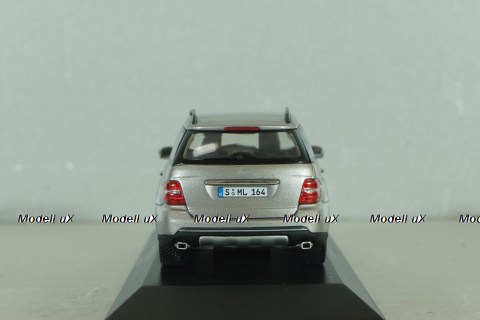 Mercedes-Benz ML 350  (W164) 2005, silver, Minichamps 1:43