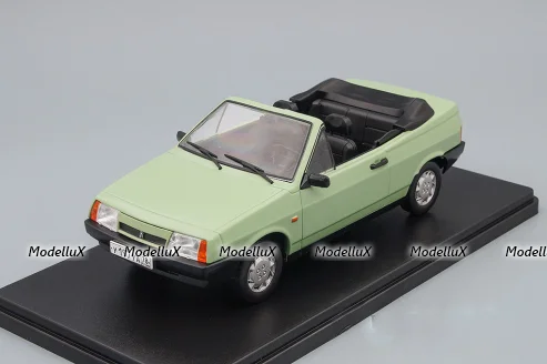 ВАЗ 2108 "Наташа" Легендарные Советские Автомобили №63, Hachette 1:24 (без журнала)