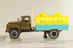 Газ-53А АЦПТ-3,3 "Молоко", хаки/желтый, 1973 г., 105357, DiP Models 1:43
