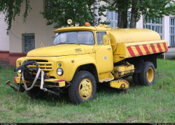 АКПМ-3, Аэродромная Комбинированная Поливомоечная Машина, на шасси Зил-130, 1984г.,113070,  DiP Models 1:43