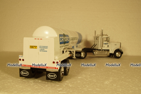 Freightliner FLC 120 64T with semi-trailer tanker "Cryoro" American Trucks, France #9 (Altaya) 1:43