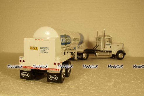 Freightliner FLC 120 64T with semi-trailer tanker "Cryoro" American Trucks, France #9 (Altaya) 1:43