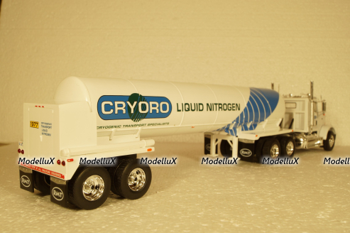 Freightliner FLC 120 64T with semi-trailer tanker "Cryoro" American Trucks, France #9 (Altaya) 1:43