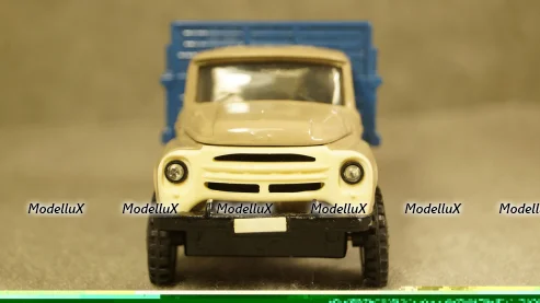 Ford Granada MK II Turnier 1.8i Ghia Metallic Grey 1978, CLC362N, IXO 1:43