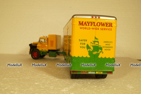 Chevrolet 9100 LCF Aero Mayflower Transit Company Moving Pup Trailer 1956  Golden Yellow Forest Green Semi-Remorque Americans #28 Altaya 1:43