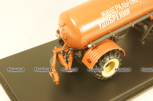 Зил-130В1 с полуприцепом АРУП-8, TruckTyr 1:43