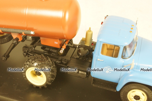 Зил-130В1 с полуприцепом АРУП-8, TruckTyr 1:43