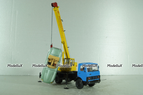 КС-3577 Ивановец, автокран на шасси Маз-5337, синий/желтый,  собран из кита, AVD models 1:43