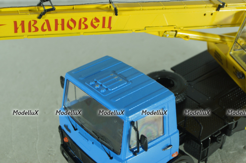 КС-3577 Ивановец, автокран на шасси Маз-5337, синий/желтый,  собран из кита, AVD models 1:43