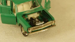 Газ-2402 Волга, зеленая, Тантал/Радон 1:43