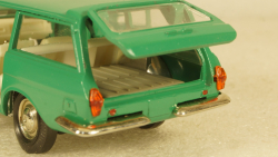 Газ-2402 Волга, зеленая, Тантал/Радон 1:43