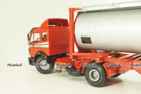Mercedes-Benz 1748 S  tractor with semi trailer tankwechsel system, red/silver, 317/2, NZG 1:43
