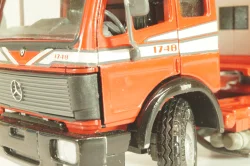 Mercedes-Benz 1748 S  tractor with semi trailer tankwechsel system, red/silver, 317/2, NZG 1:43