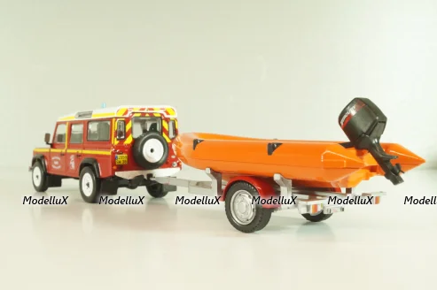 Land Rover Defender with boat on trailer SDIS Indre, Sapeurs-Pompiers №12, Altaya 1:43