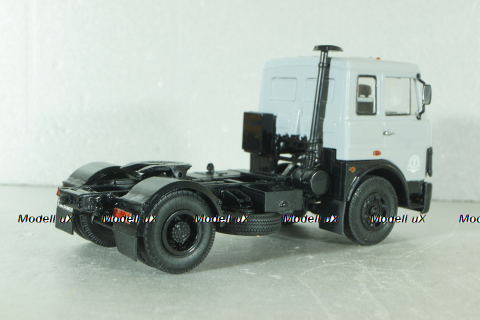 Маз-54323 тягач 1988г, серый, конверсия шасси - АвтоИстория, кабина НАП 1:43