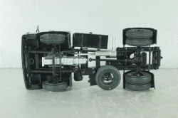 Маз-54323 тягач 1988г, серый, конверсия шасси - АвтоИстория, кабина НАП 1:43