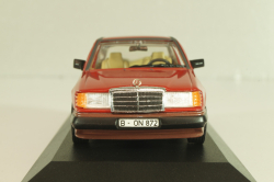 Mercedes-Benz 230 E (W124) 1984, red, 3203, Minichamps 1:43
