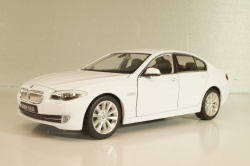 BMW 535i (F10) 2013, white, 24026WT, Welly 1:24