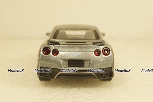 Nissan GT-R 2017 Silvergun, Burago 1:43
