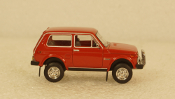 ВАЗ-2121 Lada Niva red with bull bar, BRE27240, Brekina 1:87