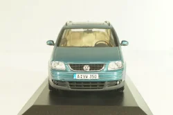 Volkswagen Touran 2003, green, 170099300Z6M, Minichamps 1:43