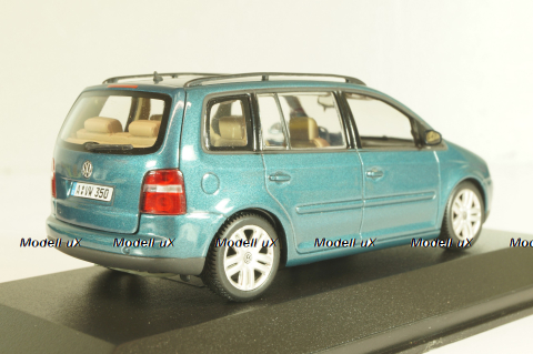 Volkswagen Touran 2003, green, 170099300Z6M, Minichamps 1:43