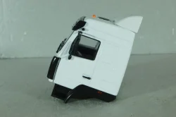 Маз кабина в сборе, белая, АвтоИстория 1:43