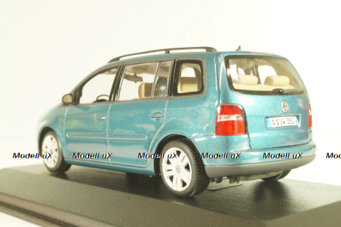 Volkswagen Touran 2003, green, 170099300Z6M, Minichamps 1:43