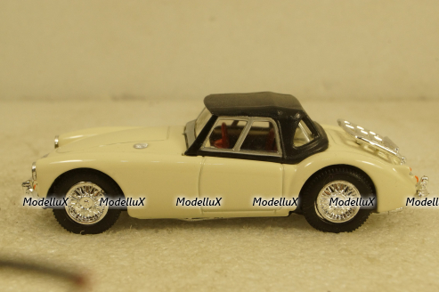 MGA Soft top, 1965 white, Corgi 1:43