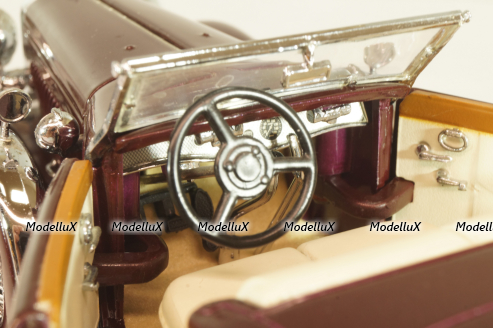 Duesenberg J Derham Tourster Model 1930 red/gray, Franklin Mint 1:24