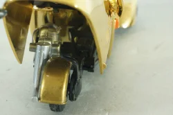 Messerschmitt KR 200 1955, gold, 08908, Revell 1:18